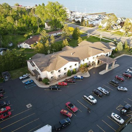 Bay Inn Тауас Сити Екстериор снимка