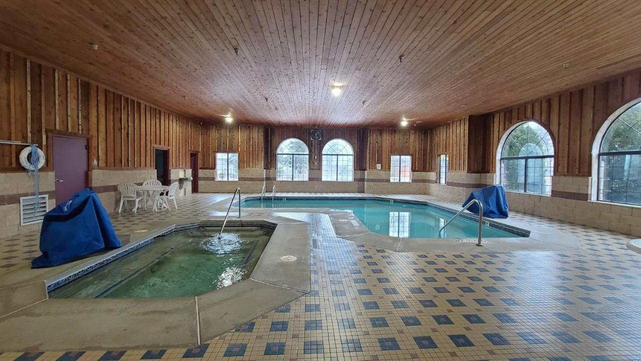 Bay Inn Тауас Сити Екстериор снимка