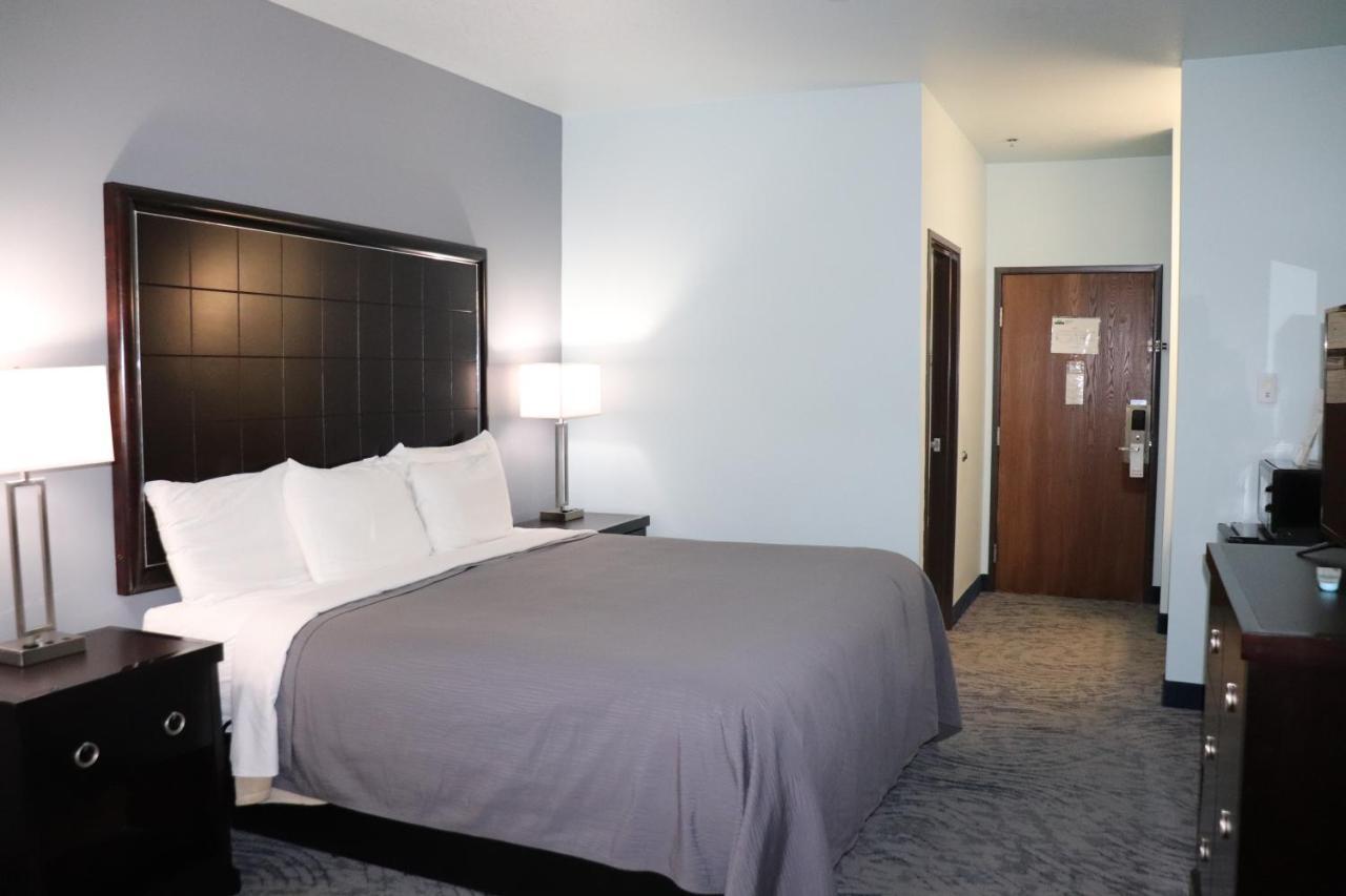Bay Inn Тауас Сити Екстериор снимка