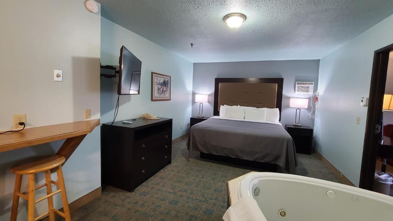 Bay Inn Тауас Сити Екстериор снимка