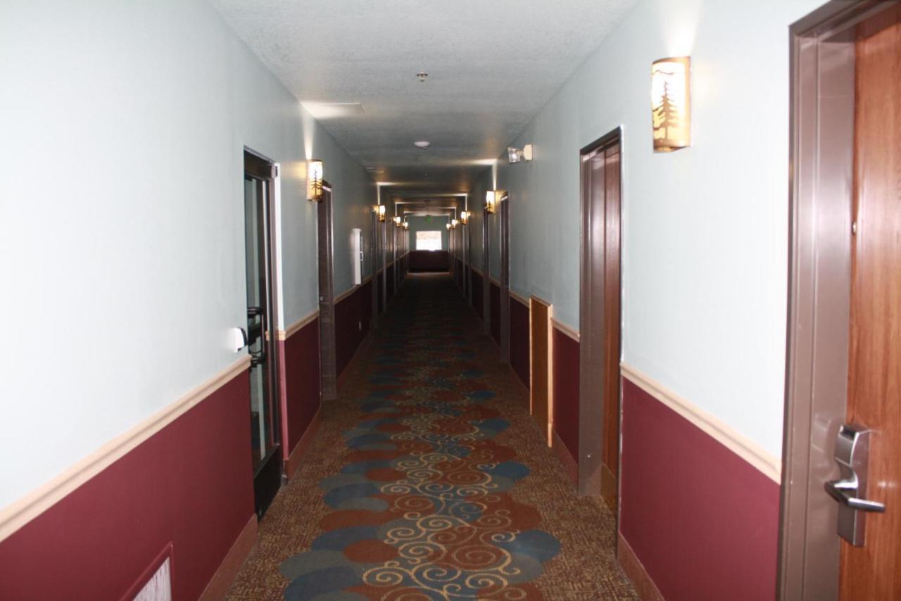 Bay Inn Тауас Сити Екстериор снимка